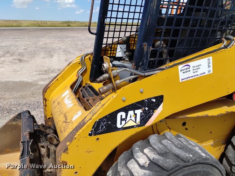image for item DP3370 2012 Caterpillar 242B3  skid steer loader