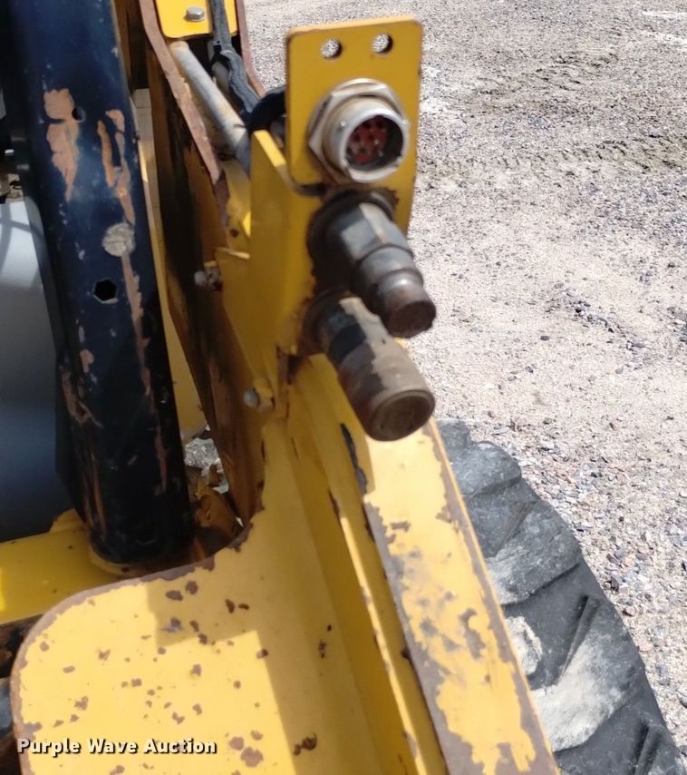 image for item DP3370 2012 Caterpillar 242B3  skid steer loader