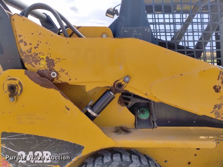 image for item DP3370 2012 Caterpillar 242B3  skid steer loader