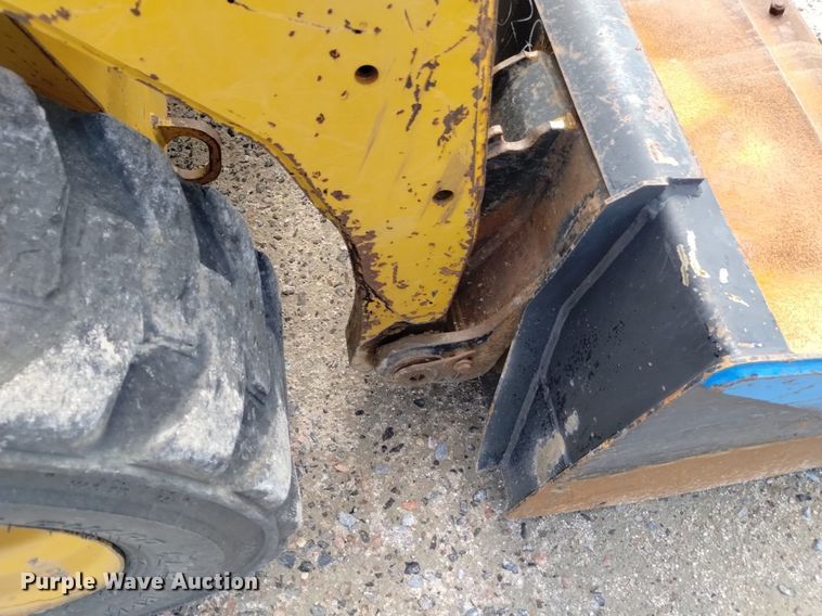 image for item DP3370 2012 Caterpillar 242B3  skid steer loader