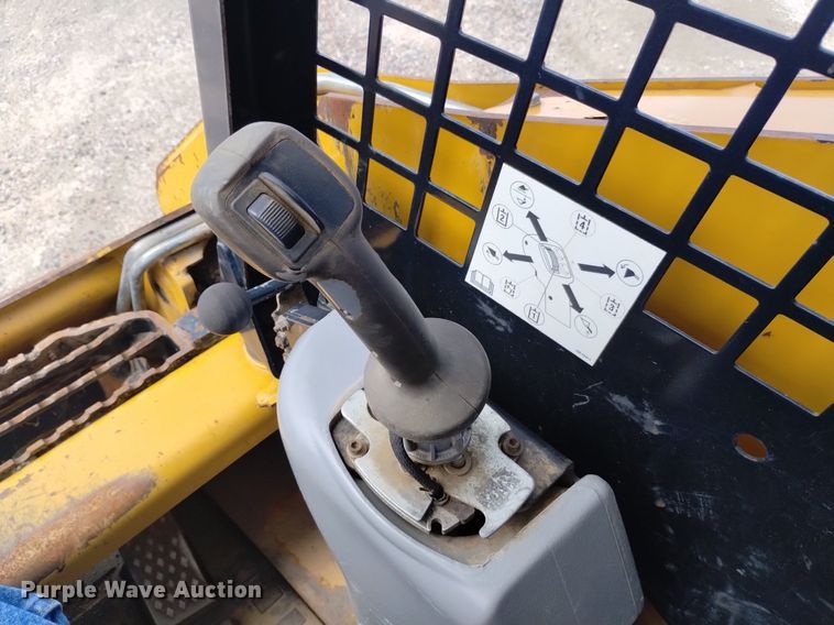 image for item DP3370 2012 Caterpillar 242B3  skid steer loader