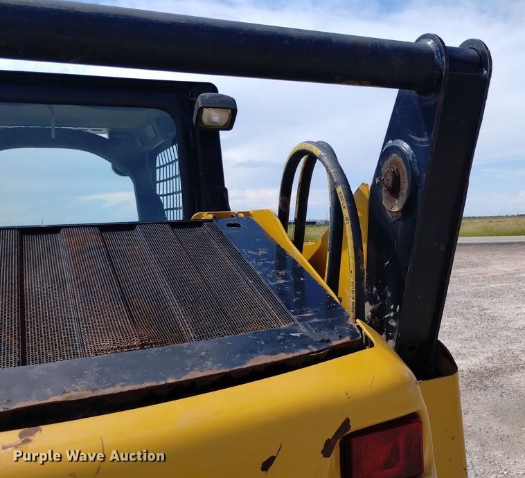 image for item DP3370 2012 Caterpillar 242B3  skid steer loader