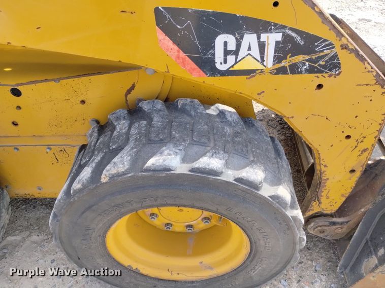 image for item DP3370 2012 Caterpillar 242B3  skid steer loader