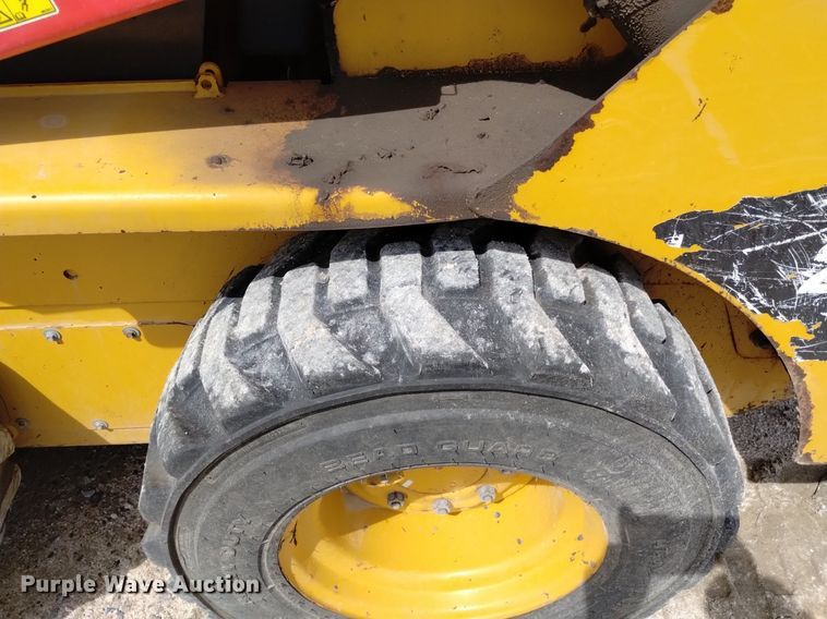 image for item DP3370 2012 Caterpillar 242B3  skid steer loader