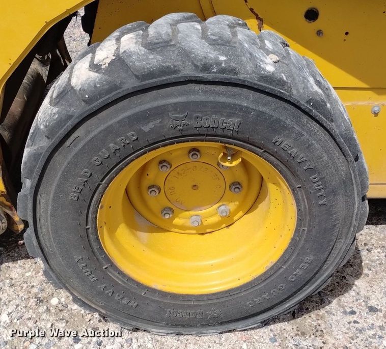 image for item DP3370 2012 Caterpillar 242B3  skid steer loader