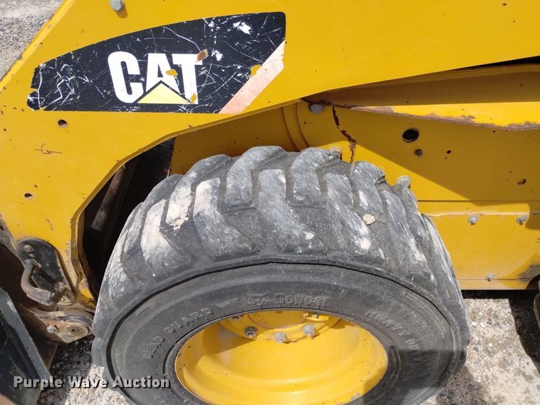 image for item DP3370 2012 Caterpillar 242B3  skid steer loader