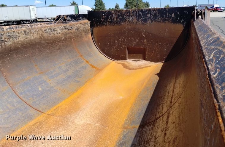 image for item DP3372 2004 Western Star 4900FA  dump truck