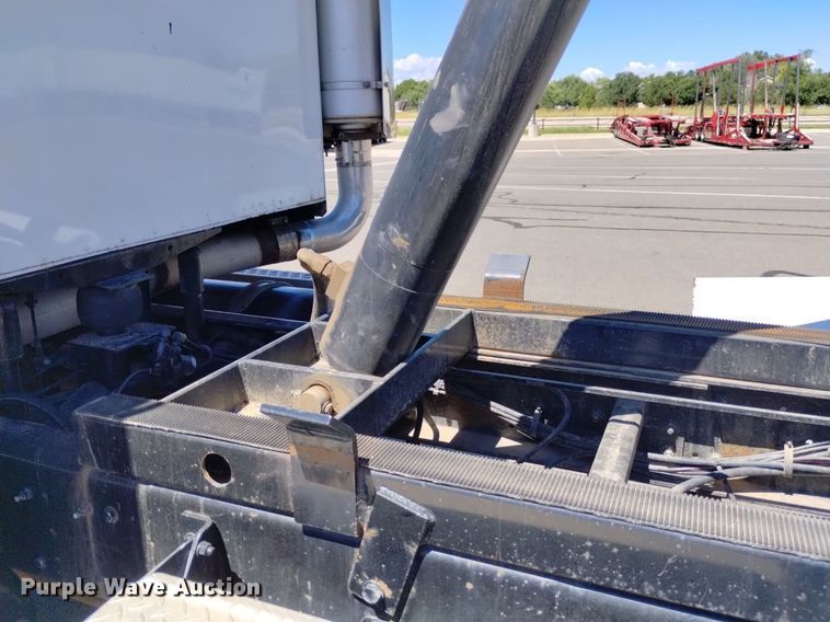 image for item DP3372 2004 Western Star 4900FA  dump truck