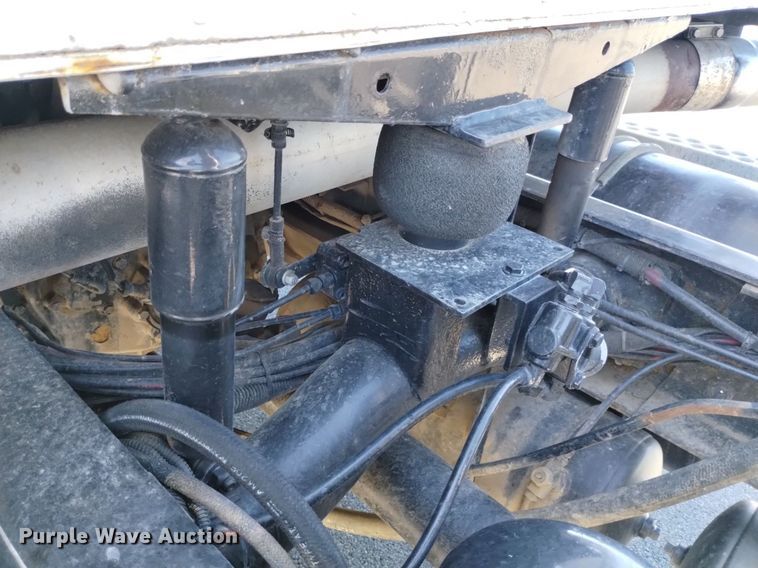 image for item DP3372 2004 Western Star 4900FA  dump truck