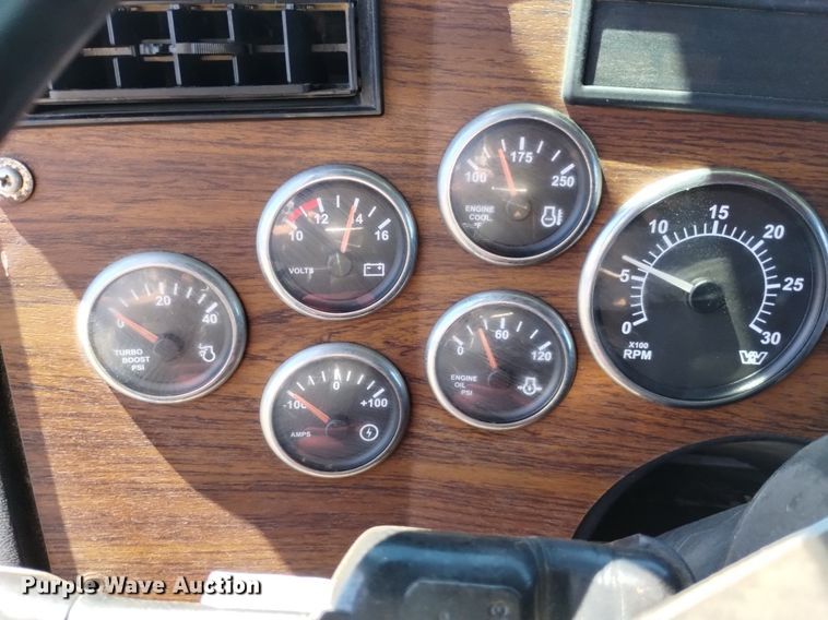 image for item DP3372 2004 Western Star 4900FA  dump truck