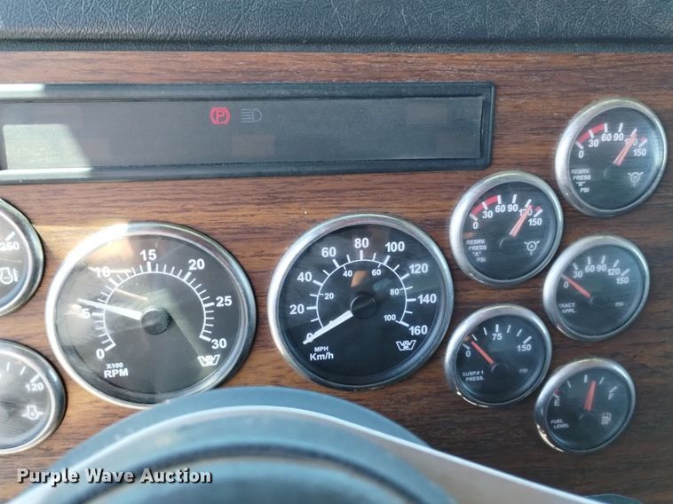 image for item DP3372 2004 Western Star 4900FA  dump truck