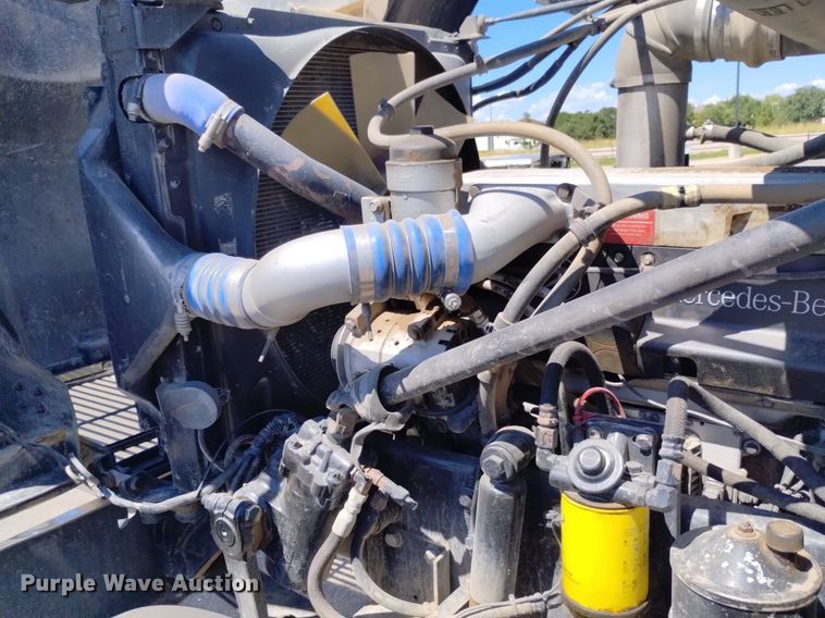 image for item DP3372 2004 Western Star 4900FA  dump truck