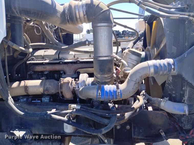 image for item DP3372 2004 Western Star 4900FA  dump truck