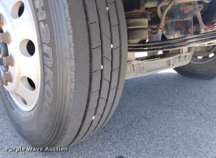 image for item DP3372 2004 Western Star 4900FA  dump truck