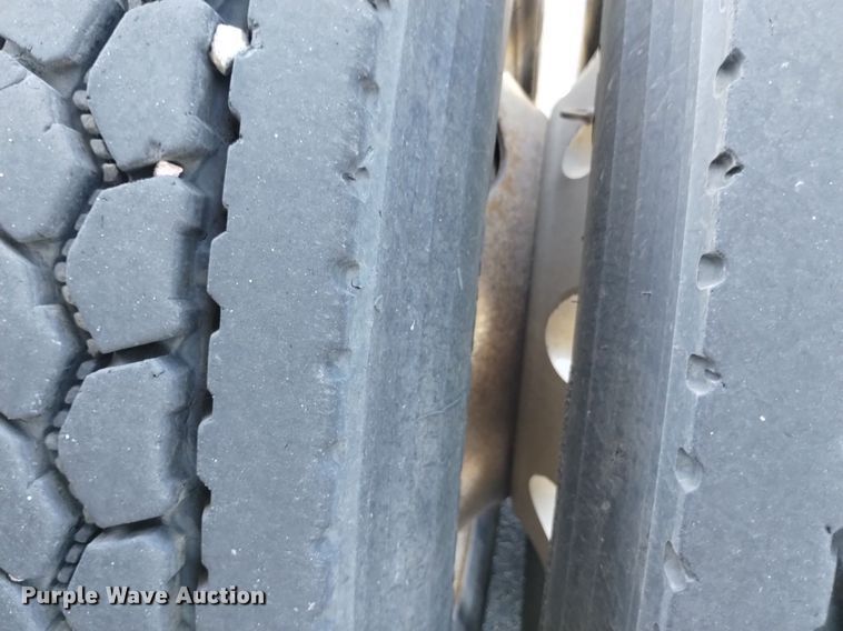 image for item DP3372 2004 Western Star 4900FA  dump truck