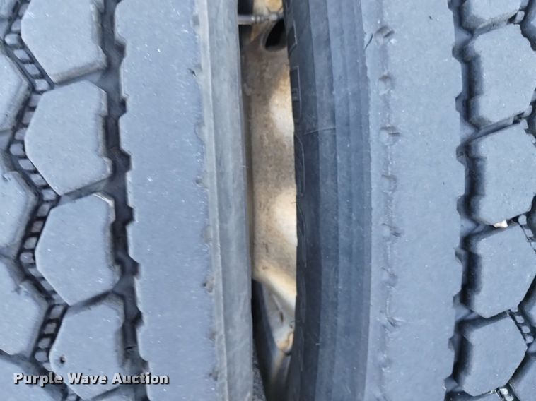 image for item DP3372 2004 Western Star 4900FA  dump truck