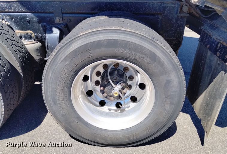 image for item DP3372 2004 Western Star 4900FA  dump truck