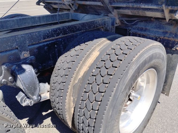 image for item DP3372 2004 Western Star 4900FA  dump truck