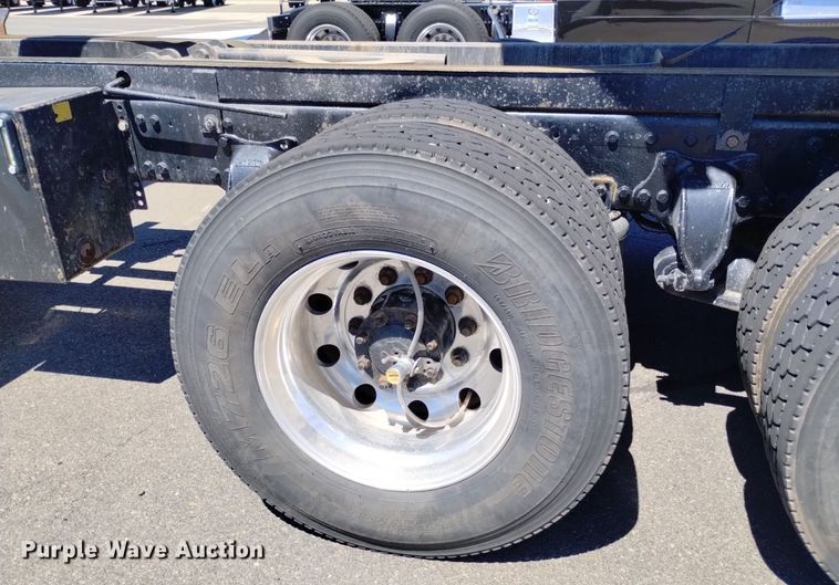 image for item DP3372 2004 Western Star 4900FA  dump truck