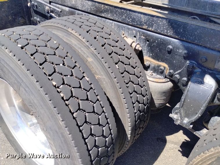 image for item DP3372 2004 Western Star 4900FA  dump truck