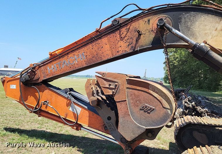 image for item DP5214 2019 Hitachi ZX210LC-6  excavator