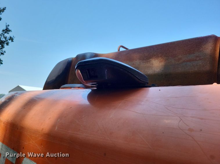 image for item DP5214 2019 Hitachi ZX210LC-6  excavator