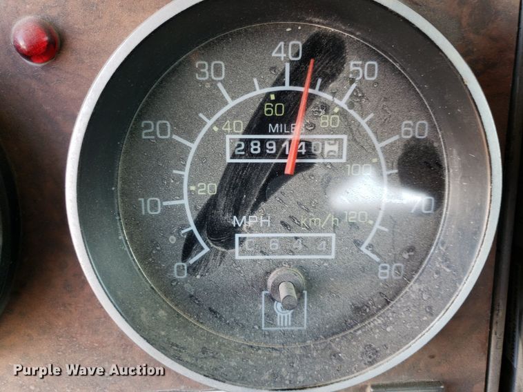 image for item DP8015 2004 Kenworth T800  truck cab and chassis