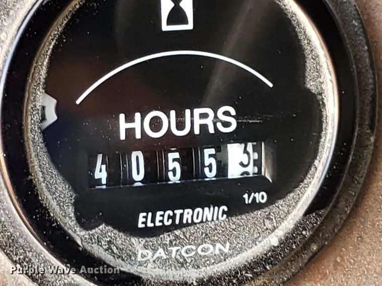 image for item DP8015 2004 Kenworth T800  truck cab and chassis