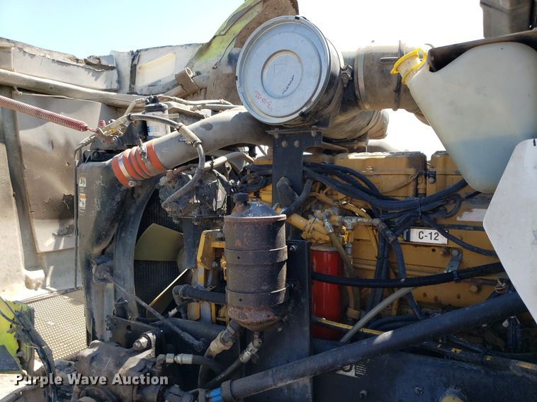 image for item DP8015 2004 Kenworth T800  truck cab and chassis