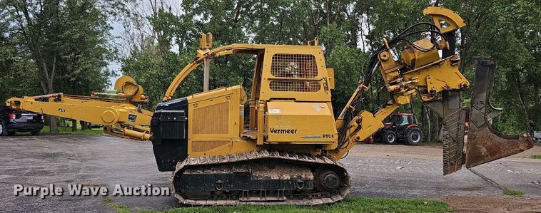 image for item DQ0087 1999 Vermeer P125  cable plow