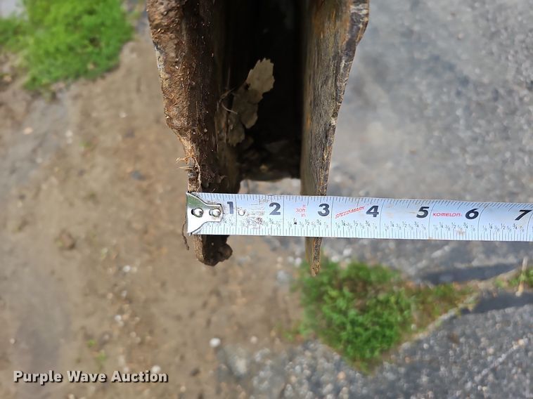 image for item DQ0087 1999 Vermeer P125  cable plow