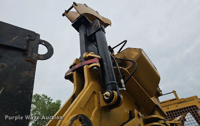 image for item DQ0087 1999 Vermeer P125  cable plow