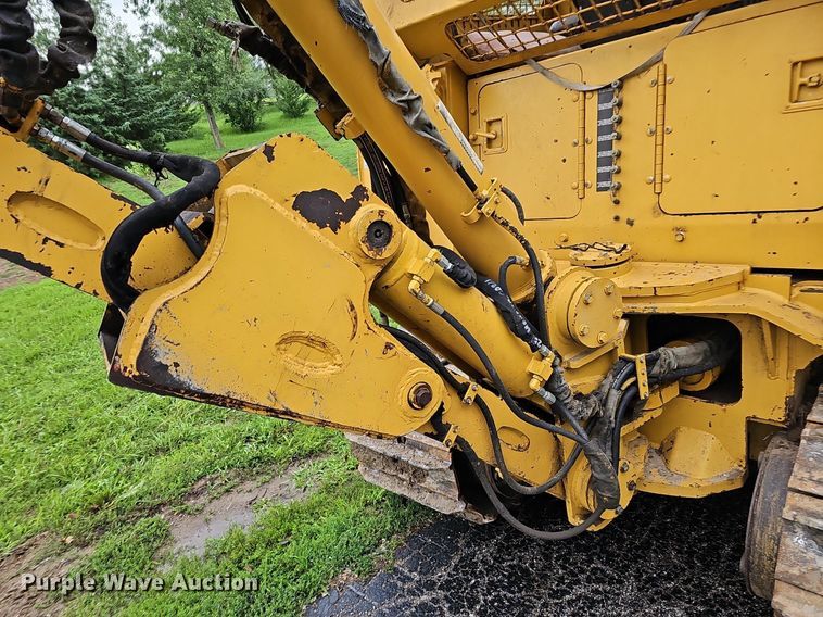 image for item DQ0087 1999 Vermeer P125  cable plow