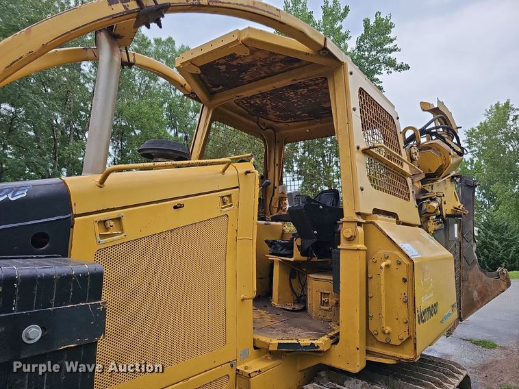 image for item DQ0087 1999 Vermeer P125  cable plow