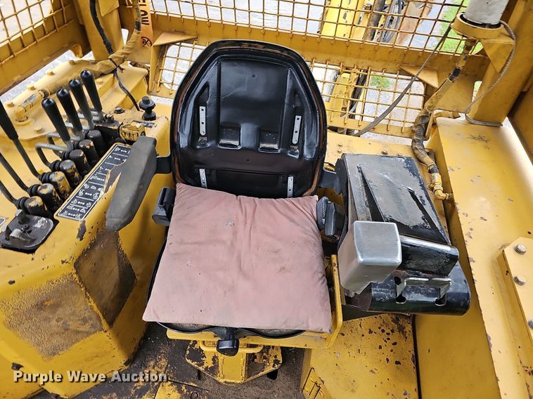 image for item DQ0087 1999 Vermeer P125  cable plow