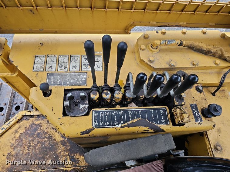 image for item DQ0087 1999 Vermeer P125  cable plow