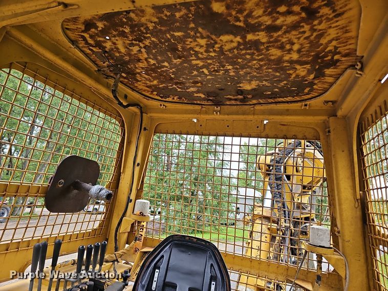 image for item DQ0087 1999 Vermeer P125  cable plow