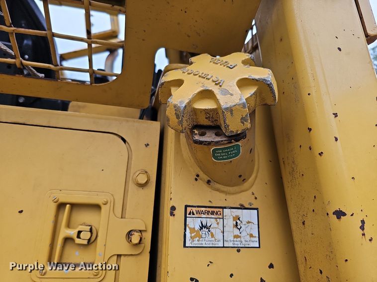 image for item DQ0087 1999 Vermeer P125  cable plow