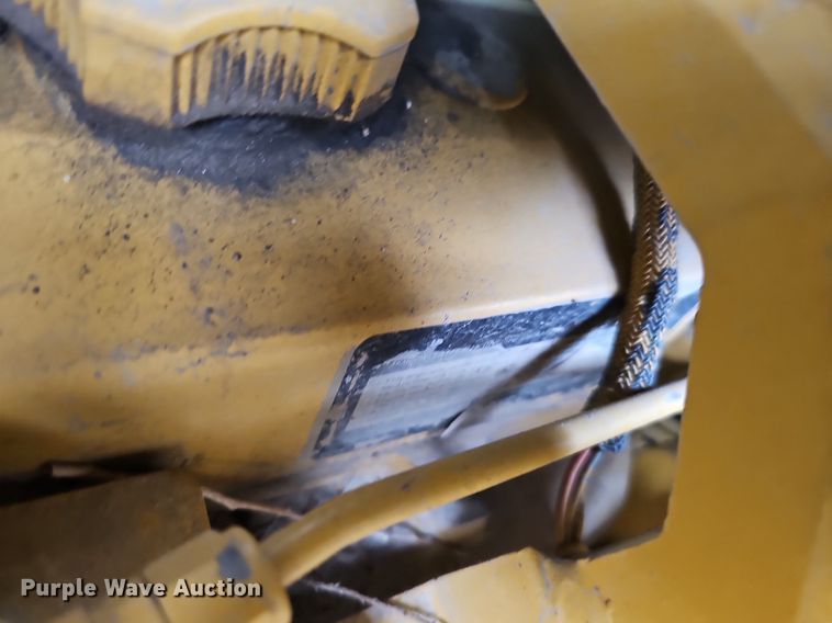 image for item DQ0087 1999 Vermeer P125  cable plow