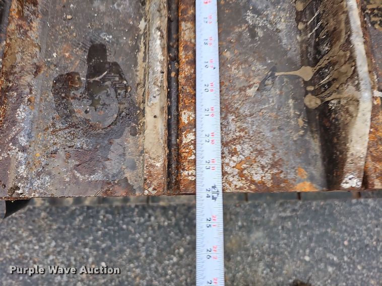 image for item DQ0087 1999 Vermeer P125  cable plow