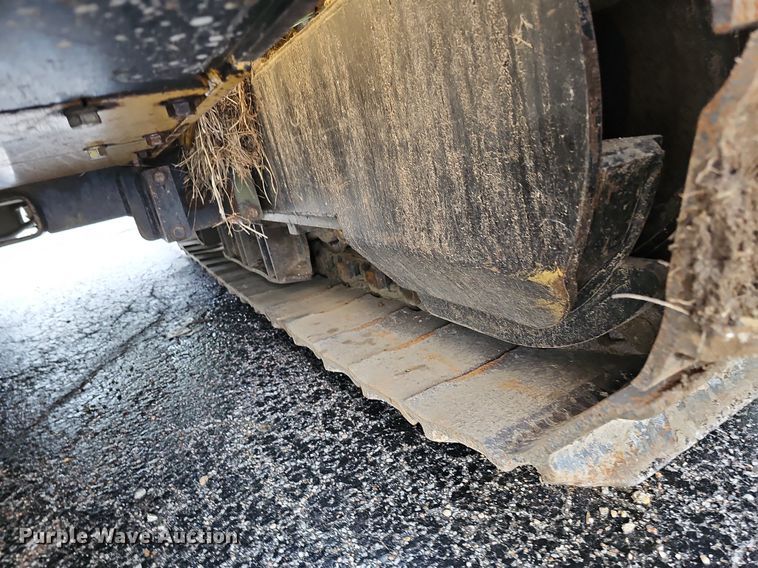 image for item DQ0087 1999 Vermeer P125  cable plow