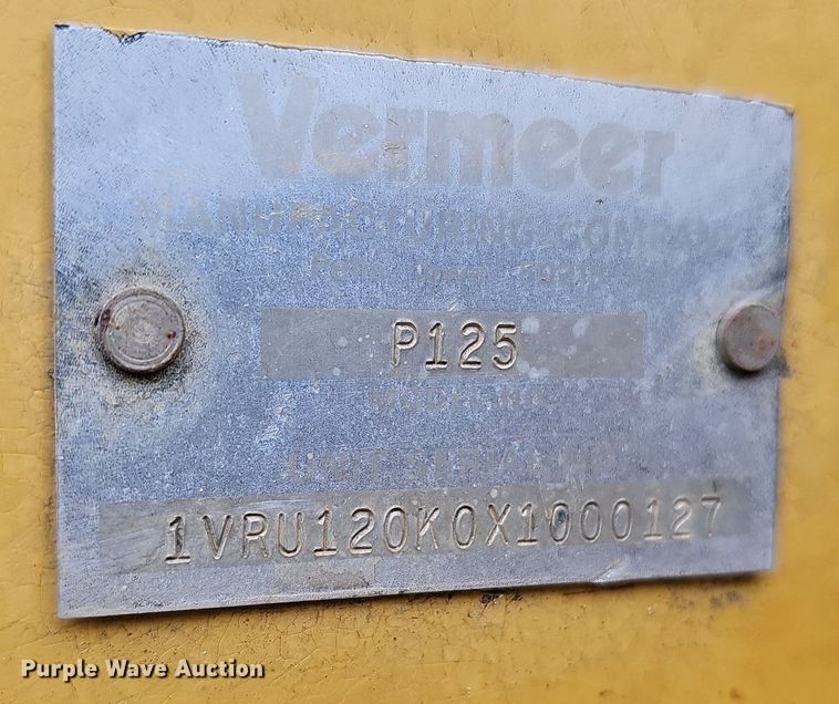 image for item DQ0087 1999 Vermeer P125  cable plow