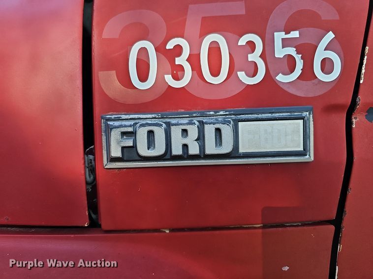 image for item DQ0122 1982 Ford F600  dump truck