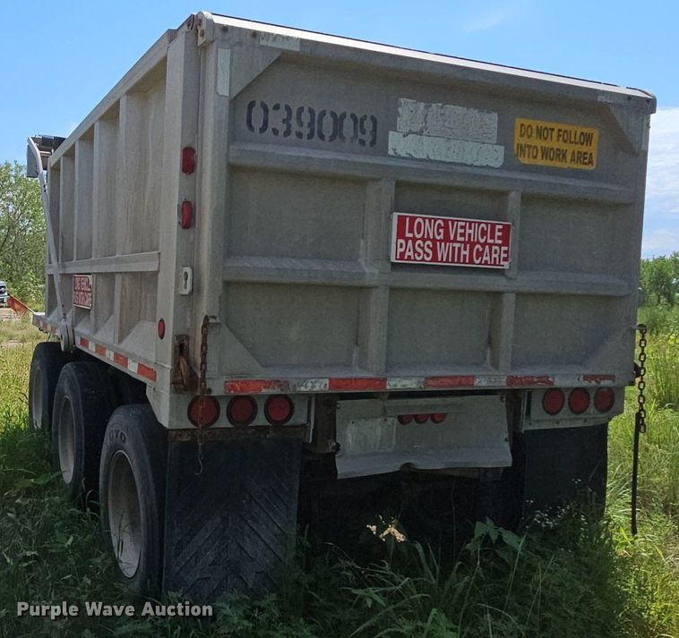 image for item DQ0124 1993 Cornhusker Rockpup  end dump pup trailer