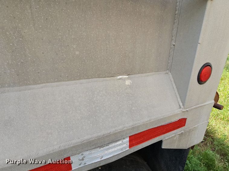 image for item DQ0124 1993 Cornhusker Rockpup  end dump pup trailer