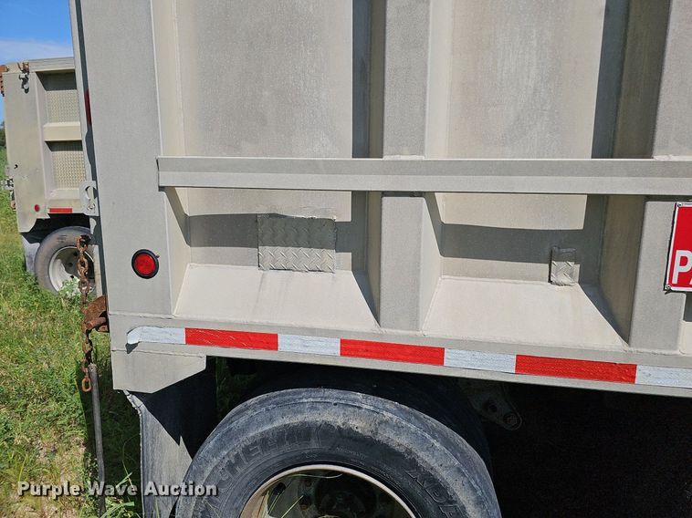 image for item DQ0124 1993 Cornhusker Rockpup  end dump pup trailer