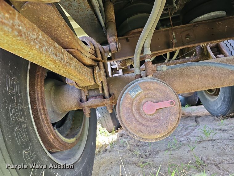 image for item DQ0124 1993 Cornhusker Rockpup  end dump pup trailer