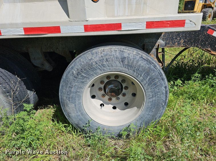 image for item DQ0124 1993 Cornhusker Rockpup  end dump pup trailer