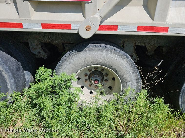 image for item DQ0124 1993 Cornhusker Rockpup  end dump pup trailer