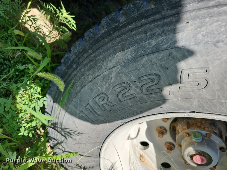 image for item DQ0124 1993 Cornhusker Rockpup  end dump pup trailer